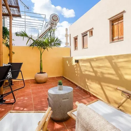בית נופש Maisonette In Center Of Chania With Roofgarden! חאניה